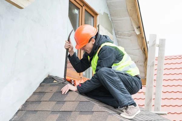 Understanding Warranties with a Roof Installation Contractor in Prattville