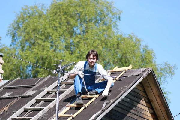 Roofing Contractor with Years of Experience in Ada